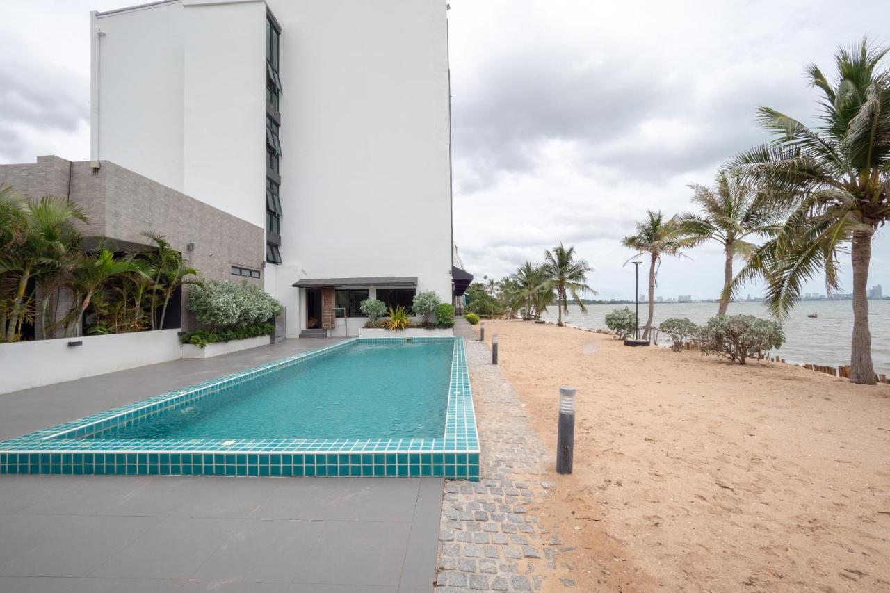 Capital O 1088 Golden Dragon Beach Resort Bang Lamung Exterior photo