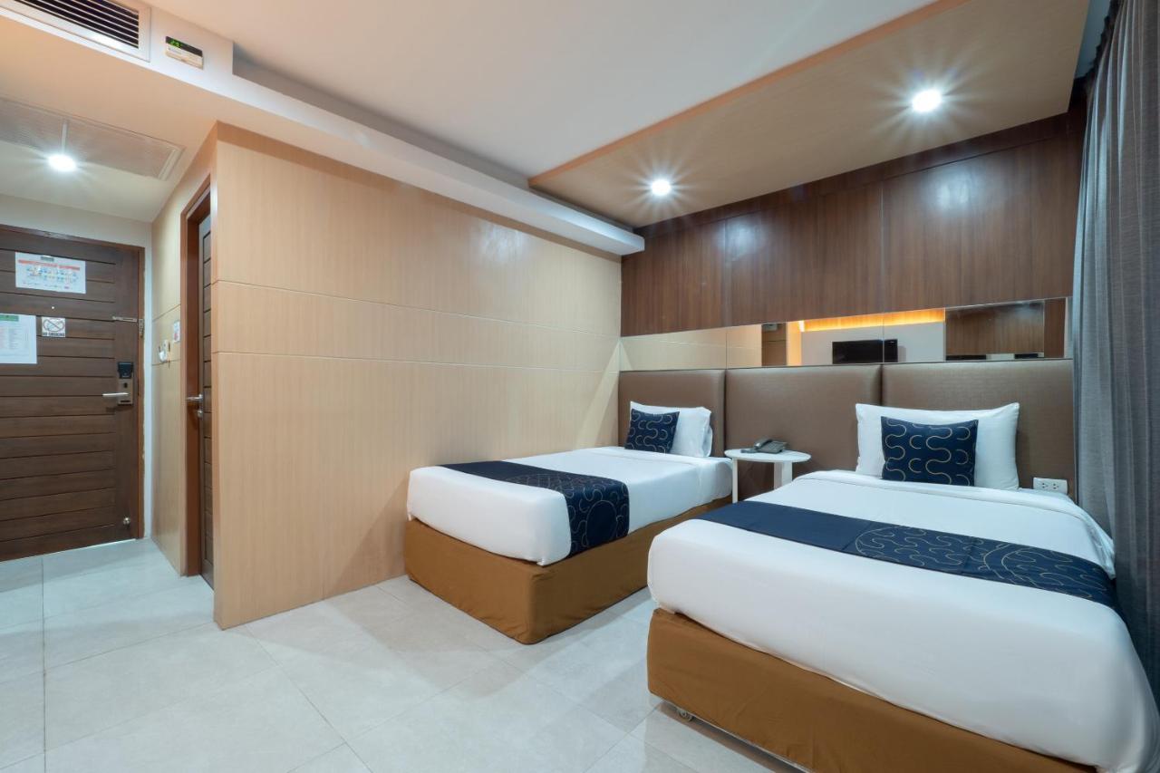 Capital O 1088 Golden Dragon Beach Resort Bang Lamung Exterior photo